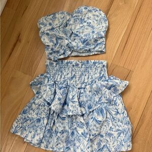 SHEIN Kids Blue and White Floral Set